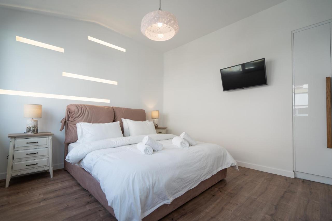 Athens Experience In Exarchia, Big Terrace Apartman Kültér fotó