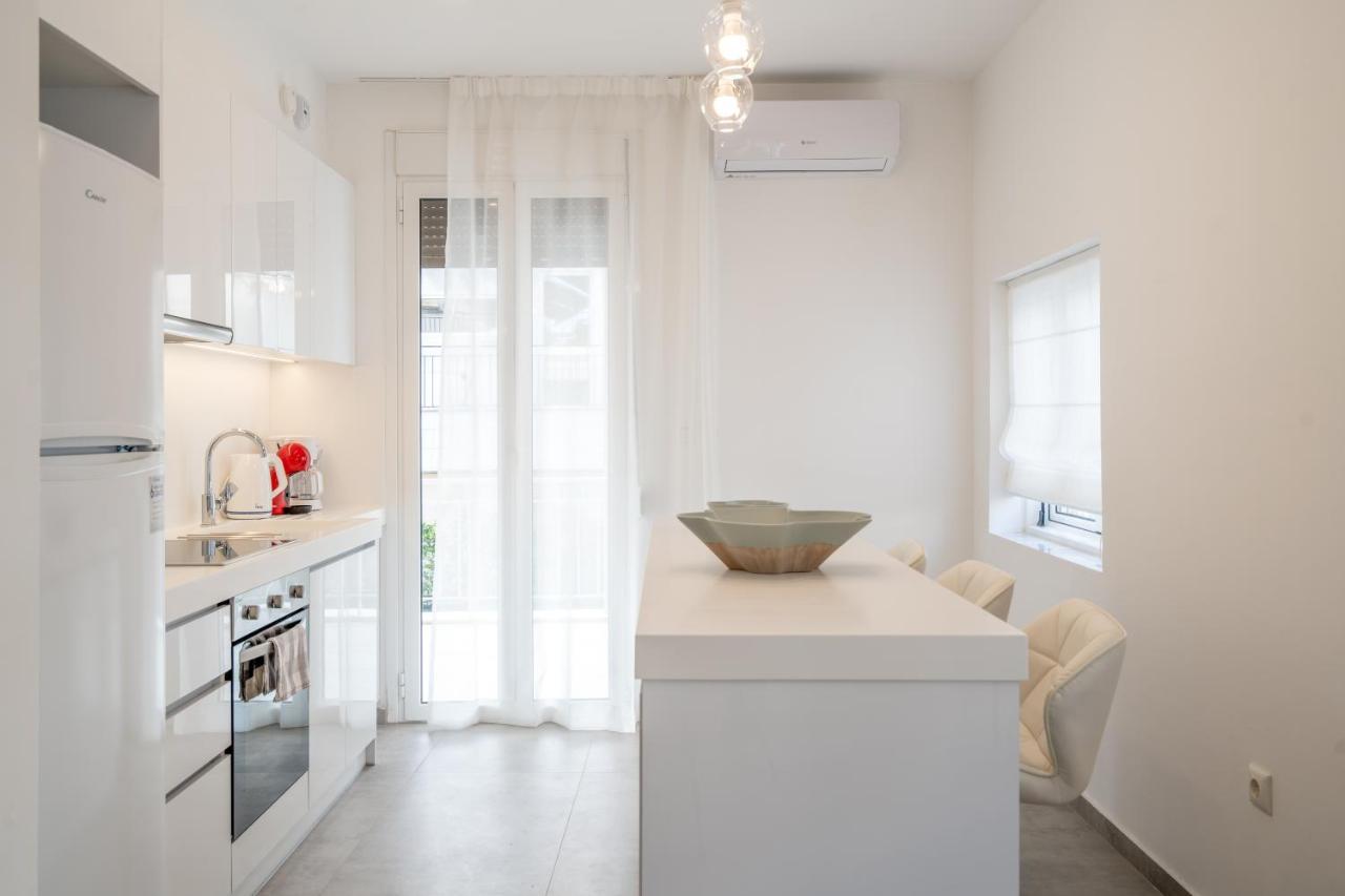 Athens Experience In Exarchia, Big Terrace Apartman Kültér fotó