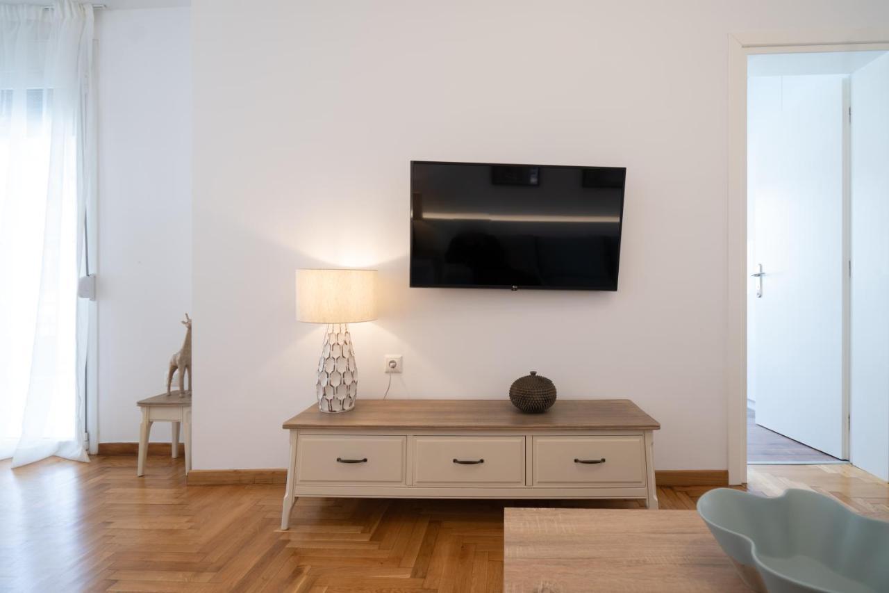 Athens Experience In Exarchia, Big Terrace Apartman Kültér fotó